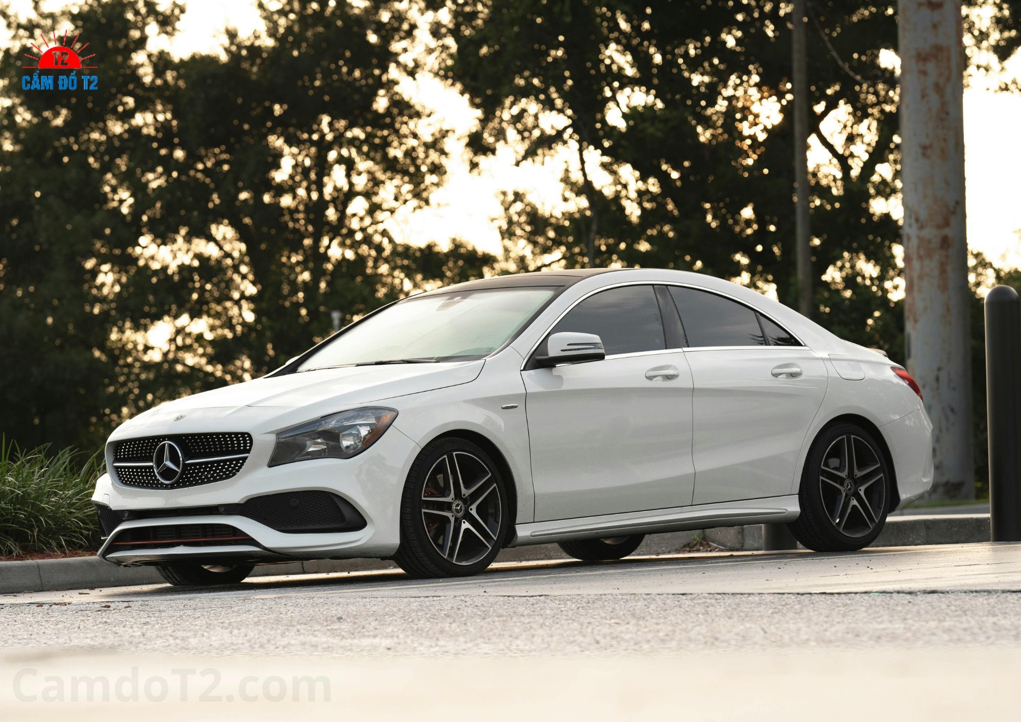Hình ảnh thực tế cầm xe ô tô Mercedes tại Cầm Đồ T2