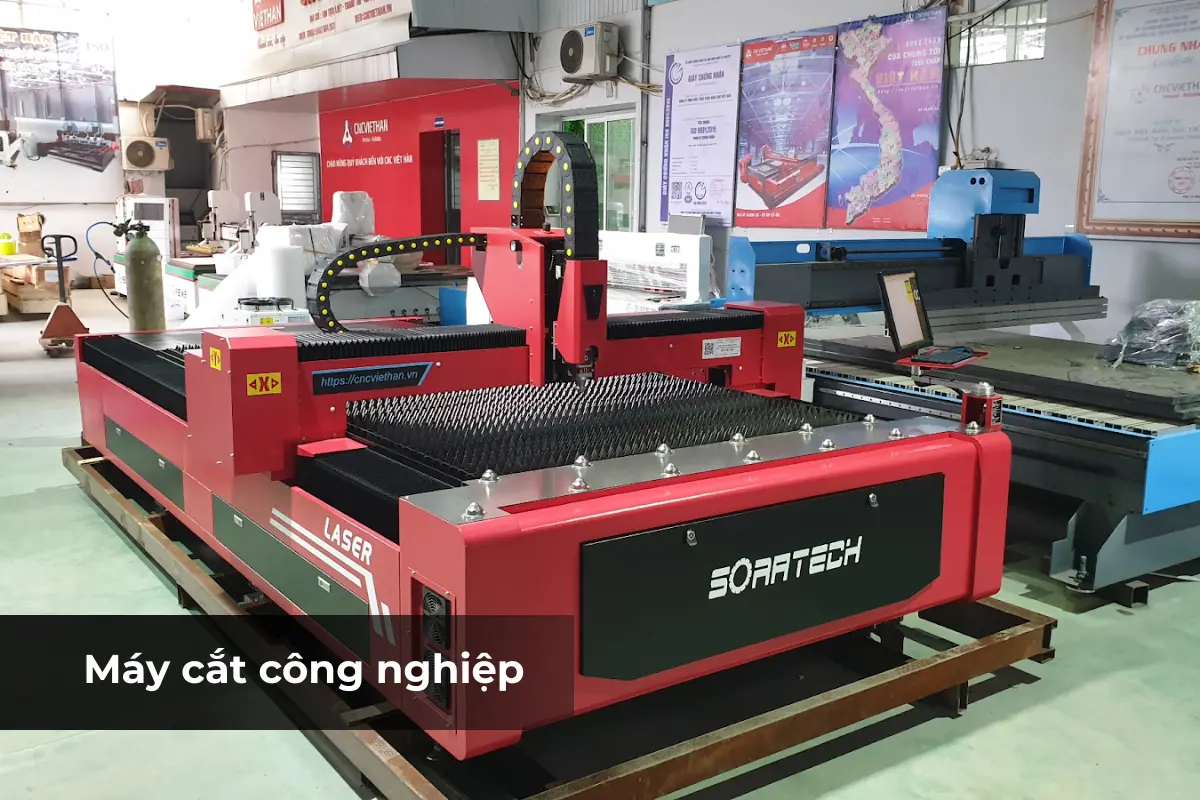 Cầm máy cắt CNC công nghiệp