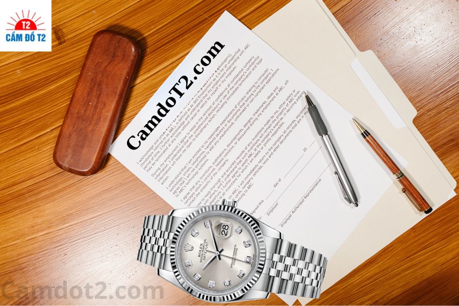 Hình thủ tục và chiếc đồng hồ bị mất hộp thẻ